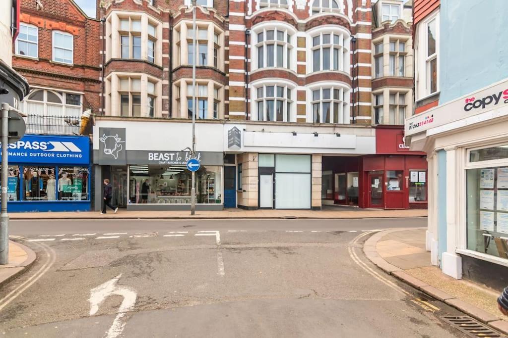 1-Bed Seaside Apartment With Parking Cromer Exterior foto